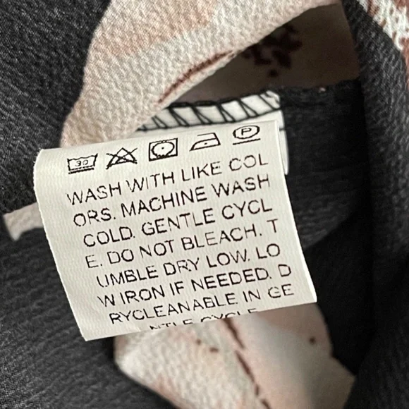 SHEIN Women’s Romper with Halter Top Floral Print Size Small - Picture 16 of 16